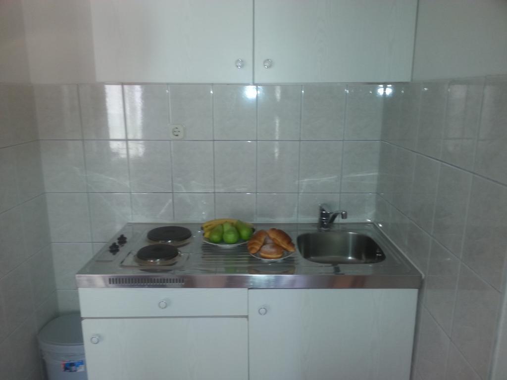 Apartments Dalmacija Podstrana Room photo