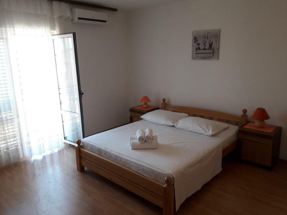 Apartments Dalmacija Podstrana Exterior photo